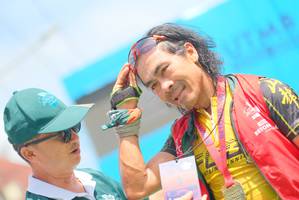 BIB: 307, 100
                            <button type="button" onclick="openModal(21761704)" class="btn btn-primary btn-sm float-right btn-popup" data-toggle="modal" data-target=".modal-high-quality">
                        <i class="fas fa-shopping-cart"></i> Add to Cart
                    </button>
                                            <button type="button" onclick="isThisMe(21761704, true)" class="btn btn-success btn-sm float-right btn-popup btn-isme hidden" data-toggle="tooltip" data-placement="bottom" title="นี่คือรูปของคุณใช่ไหม คลิกที่นี่เพื่อเอาเข้าอัลบั้ม">
                        <i class="fas fa-plus"></i> Add to album
                    </button>
                    <button type="button" onclick="isThisMe(21761704, false)" class="btn btn-warning btn-sm float-right btn-popup btn-isnotme hidden">
                        <i class="fas fa-ban"></i> Remove from album
                    </button>